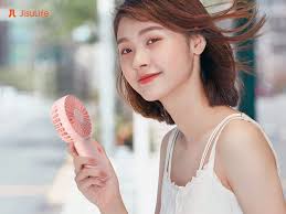 Cơn sốt mùa Hè: Quạt cầm tay nhỏ gọn nhưng làm mát cực đỉnh