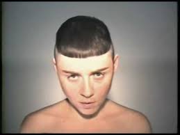 Piosenka virunga nawiązuje do osób lgbt+ w miesiącu dumy. Ludzie Psy Official Video Maria Peszek Youtube