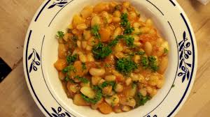 O halde sebze yemeklerinden, zeytinyağlılara, türlülerden ve boranilere 40 tariflik listesine buyurun! Fasulye Pilaki Turkish Armenian Recipe Dnalumuland