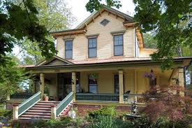 A Hill House B B In Asheville Nc With Images Bed And Breakfast House On A Hill House Beds