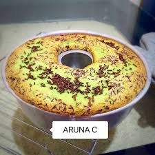 Kue ini memiliki tekstur yang lembut dan rasa yang manis. Loyang Kue Bolu Cetakan Kue Tulban Bolu Pulde Cake Uk 24 Cm Lazada Indonesia