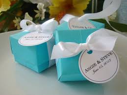 50 Tiffany Blue Wedding Favor Boxes With Personalized White Tag And Ribbon Via Etsy Tiffany Blue Wedding Favors Wedding Favors Wedding Favor Boxes