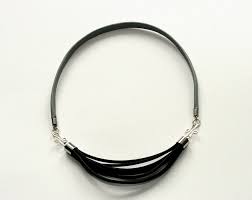 lysm design nappa diy elegante kette aus leder lederhalsband halskette ideen kette basteln