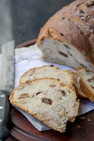 Pan De Trigo Centeno Pasas Y Nueces Delicioso Pan De Pasas Pasteles Deliciosos Pan De Nuez