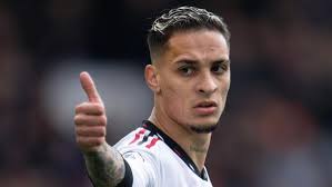 Antony-nya MU Dibilang Mirip Petinju Putri Kontroversial Ini, Apa Iya?