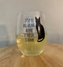 Have all the chocolate and pineapple you want, but that's not necessarily going to make your juices taste like, well, juice. Sunday Evening Homemade Pineapple Wine In My Favorite Glass I Used Pineapple Juice But Ended Up Blending With About 20 Sauvignon Blanc And Veeerrryy Lightly Oaking It Im Super Pleased With This