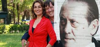 Tony Sperandeo e Barbara Bacci innamorati/ Colpo di fulmine sul set: poi  lui sbotta sul Grande Fratello Vip