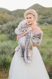 Royal Scout And Co S 2016 Bridal Collection Stunning Faux Fur Wraps In Canadian Fox Or Warm Wolf A Reim Fur Wedding Dress Wedding Fur Winter Wedding Dress