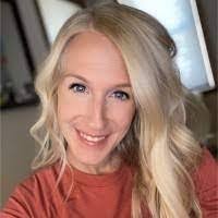 Cheryl Nitschke's Instagram, Twitter & Facebook