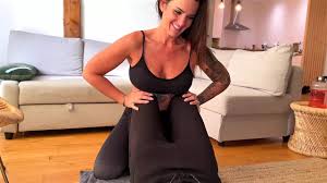 jacquie ve micheldeki bir seansın ortasında spor koçu tarafından sikildi  Porno 7DAK farkıyla izle