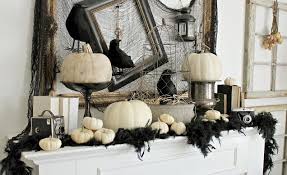 Emphasis on halloween decoration is usually on the outdoors. 20 Super Scary Halloween Decorations