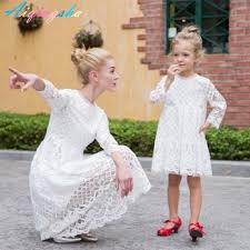 Dopo aver visto l'abito bianco per la prima comunione per le bambine e dopo aver visto tanti altri look e idee per vedi questo abito a quadri? Luckyorpetey Offerte Madre Figlia Si Veste Di Pizzo Bianco Principessa Tutu Vestito Da Cerimonia Nuziale Del Partito Sera Abbigliamento Primavera Mamma E Vestiti Outfit Economici Prezzo Online