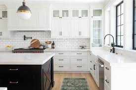 white kitchen with quartz countertops