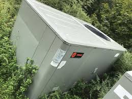 The second reason for these brands' success is that their equipment lines rank in the top half of all brands in quality, reliability, efficiency and features. 10 Ton Trane Packaged R 377232 For Sale Used N A
