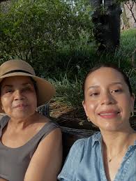 PGY-1 Spotlight 🌟 Meet Stephanie Montalvan Acosta, MD, one of our new  PGY-1s! 📍 Where they're from: Tegucigalpa, Honduras 🏫 Medical school:  Universidad Nacional Autonoma de Honduras 💙 Why Los Robles: for