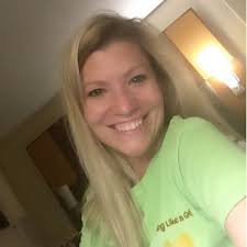 Jean Davila (@jeaniedavila)