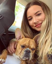 Jade Lloyd's Instagram, Twitter & Facebook