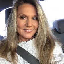 Joanna Sexton's Instagram, Twitter & Facebook