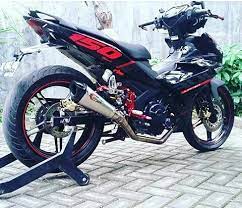 Jun 08, 2021 · selain menangkap heru, polisi juga mengamankan barang bukti satu unit sepeda motor honda scoopy warna merah hitam nomor polisi dh 4754 kr, satu unit handphone merk vivo y12 warna hitam merah serta. 44 Terpopuler Modifikasi Motor Karisma Warna Hitam Modifikasi Motor Bebek
