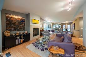 Furniture medic first responders providing furniture repair in grand rapids. Sold 4236 Valley Hollow Drive Ne Grand Rapids Mi 49525 2 Beds 2 Full Baths 1 Half Bath 307 900 Sold Listing Mls 21018451