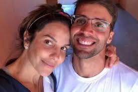 Ivete maria dias de sangalo cady (brazilian portuguese: Filhas Gemeas De Ivete Sangalo Surgem Em Nova Foto Com O Pai Daniel Cady Marcia Piovesan