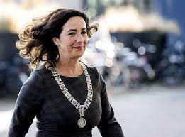 She is a writer and producer, known for de fractie (2015), soof (2013) and de leugen (2010). Lees Hier De Nieuwjaarstoespraak Van Burgemeester Halsema Het Parool