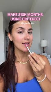 Shelley Blalock's Instagram, Twitter & Facebook