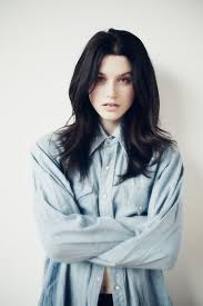 Pin Na Doske For Girls With Black Hair Blue Eyes And Fair Skin