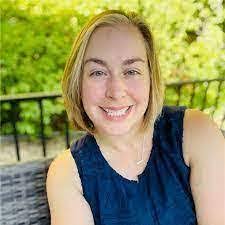 Marta Wray's Instagram, Twitter & Facebook