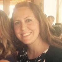 Julie Alden's Instagram, Twitter & Facebook