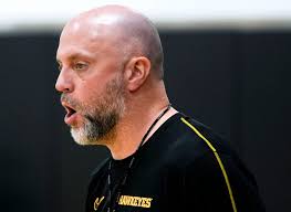 See the Iowa men's basketball team practice during summer workouts