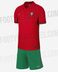 .الدولية مع منتخب البرتغال، غير أن اللاعب الذي بدأ في عمر الـ 18 عامًا مسيرته الدولية وحقق وصافة اليورو 2004 ورابع كأس العالم 2006 بألمانيا، عاد من جديد وبرهن على أسطوريته بعدما قاد منتخب بلاده لتحقيق كأس الأمم الأوروبية 2016 بفرنسا على حساب أصحاب الأرض، ثم كأس. Ø£Ø·Ù‚Ù… ÙƒØ±Ø© Ø§Ù„Ù‚Ø¯Ù… Twitterren Ø·Ù‚Ù… Ù…Ù†ØªØ®Ø¨ Ø§Ù„Ø¨Ø±ØªØºØ§Ù„ Ø§Ù„Ø§Ø³Ø§Ø³ÙŠ Ù„Ù…ÙˆØ³Ù… 2020