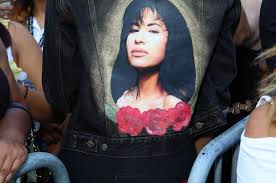 I simply dedicate lots of time to collecting/enhancing a fat heap of pics for the sake of distributing pure selena lovin'. Selena Quintanilla Perez Tribute Concert Announced