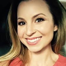 Ashlynn Roth's Instagram, Twitter & Facebook