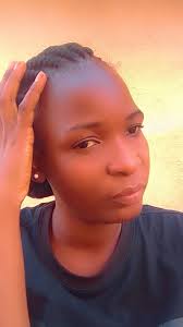 Difficult time will make you understand the difference between I know  people and I have people🥲