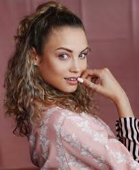 Rose Bertram loves Diamond Point