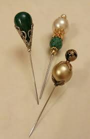 Pin By Nicole Brunner On La Jeune Fille Au Carton A Chapeau Vintage Hat Boxes Hat Pins Hats Vintage