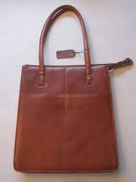 Wilson S Leather Vintage Alla Moda Bellezza Distressed Tall Handbag Tote Rare Wilsonsleather Totehandbagdocumentba Leather Tote Wilsons Leather Tote Handbags