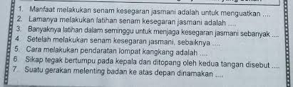 Sumber gerakan lecutan kedua kaki gerakan guling lenting pada senam lantai adalah. 8 Sikap Permulaan Melakukan Guling Lenting Adalah 9 Latihan Guling Lenting Diawali Dengan Brainly Co Id