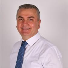 Bu dünyada haklı olmanın, dava sahibi olmanın bedeli ağır olabiliyor.  Molcolmx davası uğruna ağır bir bedel ödedi ve bir suikasta kurban gitti.  Malcolmx, Cesaretiyle ve samimiyetiyle insanlığa örnek oldu. “Samimiyetim  benim kimliğimdir”