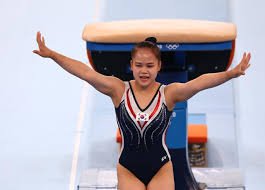 2018년 자카르타·팔렘방아시안게임에서 도마 금메달을 획득한 여서정은 올림픽의 해, 고심 끝에 대학 진학을 미뤘다. Plzrnpgpd8xyam