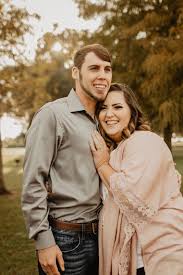 Kristen Dustin S Engagement Session At Fontainebleau State Park Louisiana Wedding Photographer Three Twenty Studio Engagement Session Louisiana Wedding State Parks