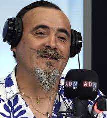 His father is a lead guitar player and his mother is a fine dining chef. Paul Vasquez Rescatista Mi Miedo Es Que Cuando Rescate A Un Capucha Debajo Este Mi Hija