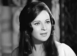 مونا فرخ آذری همسر دوم علی دایی و مادر نورا دایی در پی بحث های رسانه ای علی دایی و محمد. Ù†ÙˆØ±Ø§ ØªØ­ØªÙÙ„ Ø¨Ø®Ø·ÙˆØ¨ØªÙ‡Ø§ Ø¹Ù„Ù‰ Ù…Ø­Ù…Ø¯ Ø­Ø³Ù† Ø±Ù…Ø²ÙŠ ØµÙˆØ±Ø© Ù†Ø§Ø¯Ø±Ø©