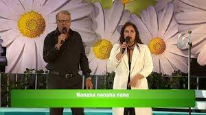 Anna werner hyllar sin stora idol barbara streisand under lotta på liseberg 2017. Lotta Engberg Barfotavisan Lotta Pa Liseberg Tv4 By Tv4