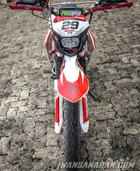 Dan menjadi tanggung jawab langsung dari benkel yang bersangkutan, kita membantu merealisasikan. Beginilah Yamaha V Ixion Ketika Disulap Jadi Trail Sasisnya Ngerihh Iwanbanaran Com