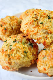 Easy Cheddar Bay Biscuits Recipe The Best Copycat Of Red Lobster S Popular Favorite Easy Fluff Cheddar Bay Biscuits Recipes Red Lobster Cheddar Bay Biscuits
