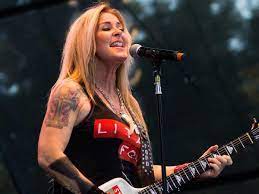 Lita Ford To Fans I Promise Dark Bada S New Album Metal Wani