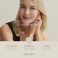 Donna Hodgson's Instagram, Twitter & Facebook