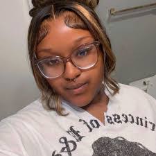 Freda Davidson's Instagram, Twitter & Facebook